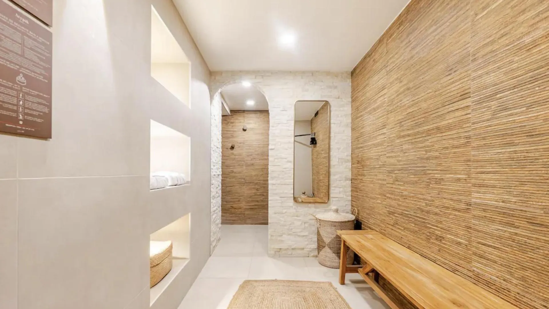 Atypik Hotel Hotel Clichy