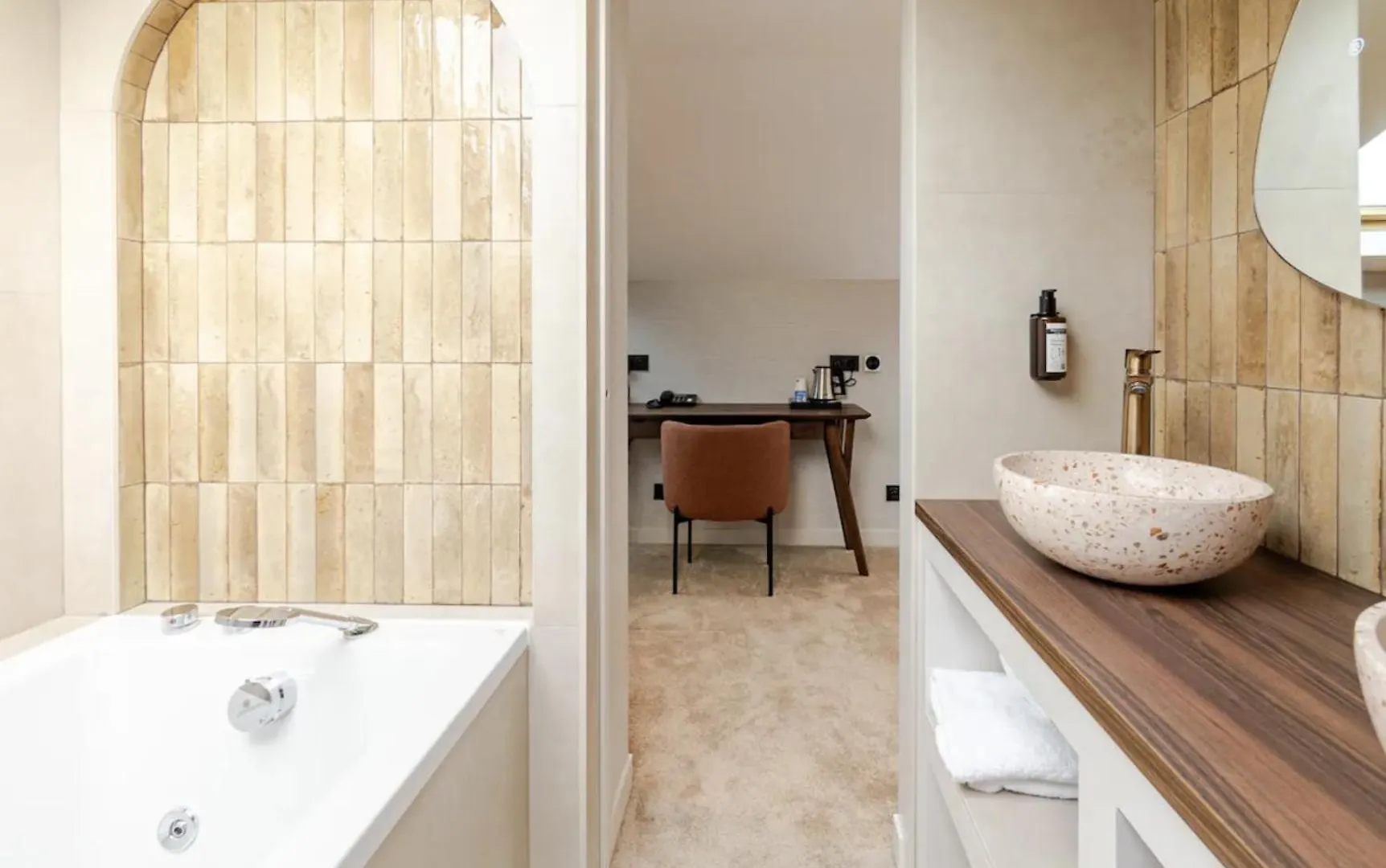 Atypik Otel Clichy