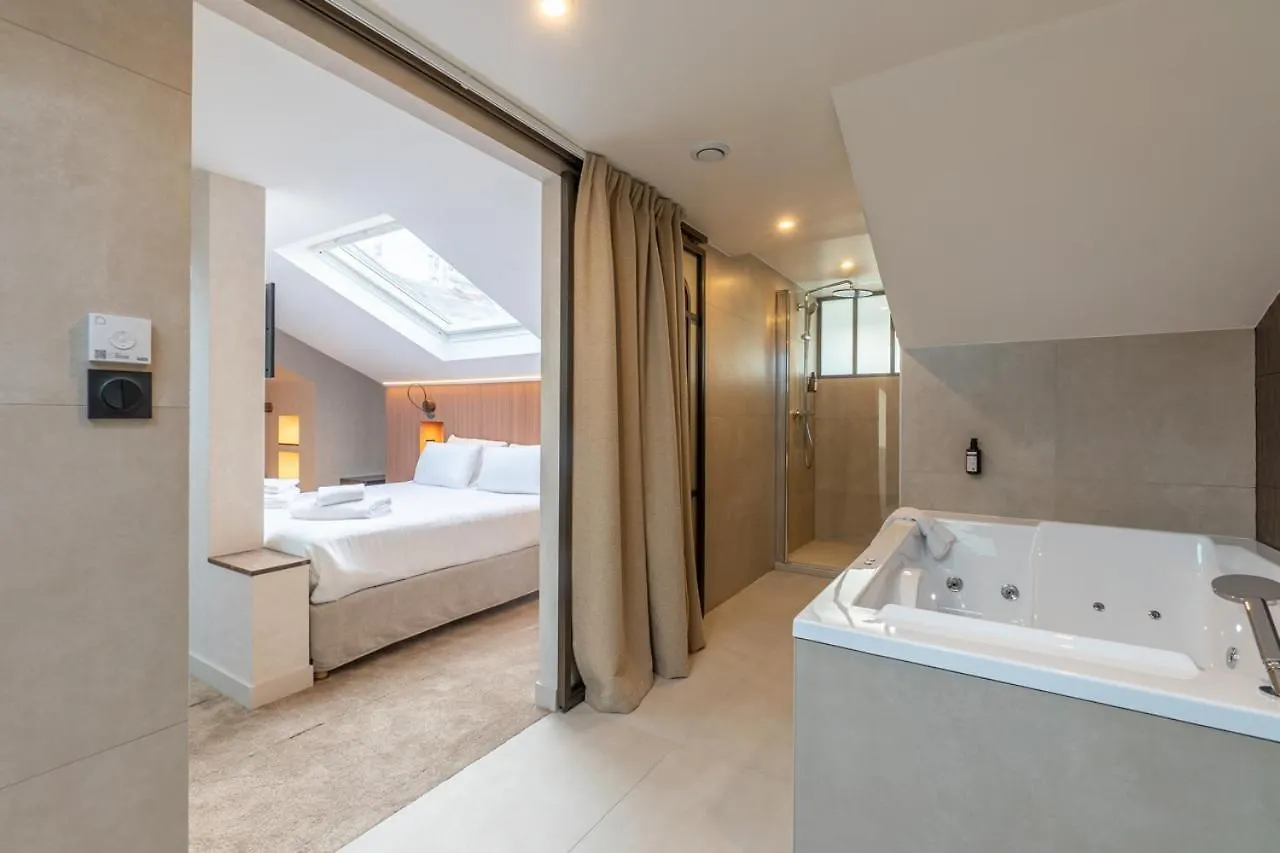 Atypik Hotel 3* Clichy