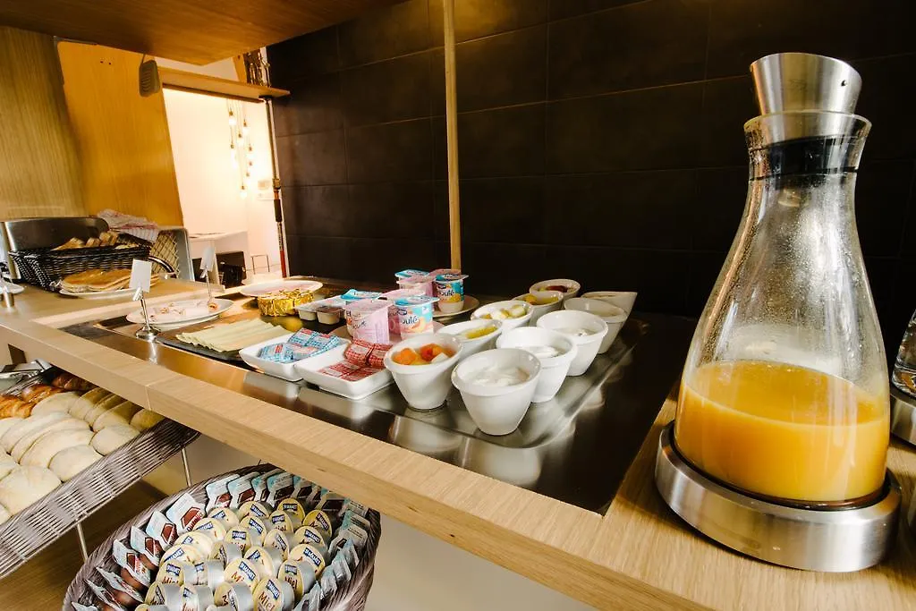 Otel Atypik Clichy