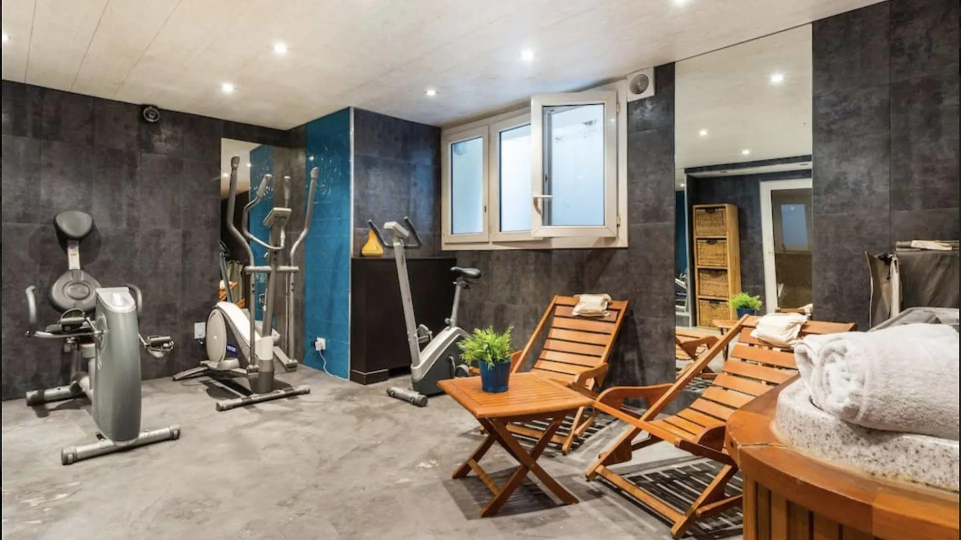 Atypik 3* Clichy