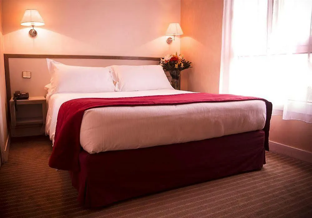 Atypik Otel Clichy